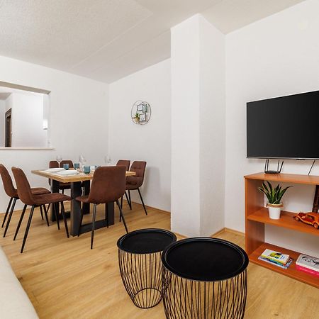 Apartmani Tijana Novi Vinodolski Exterior foto