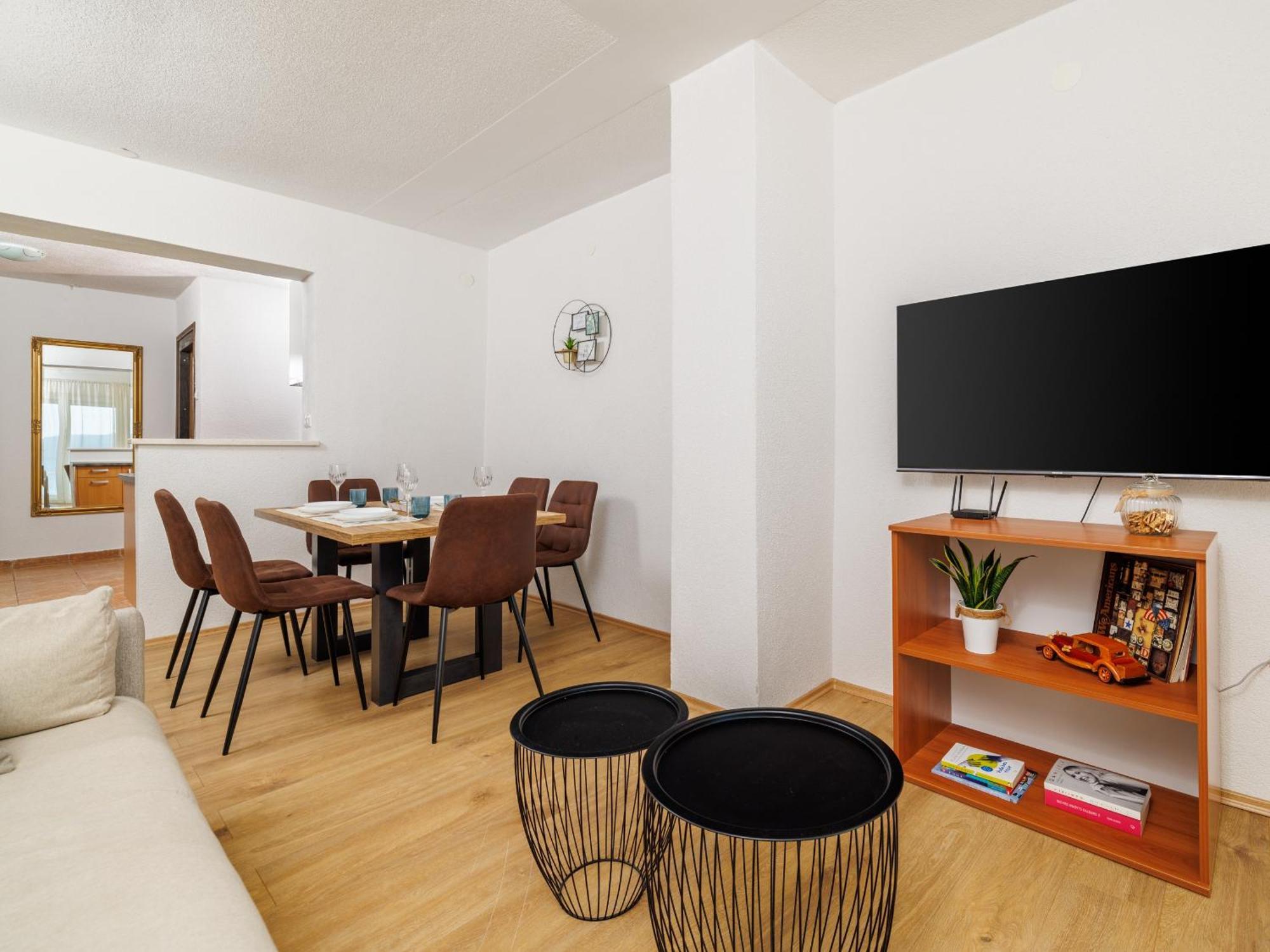 Apartmani Tijana Novi Vinodolski Exterior foto