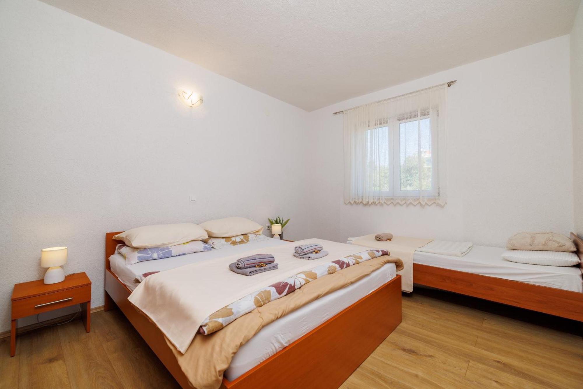 Apartmani Tijana Novi Vinodolski Exterior foto